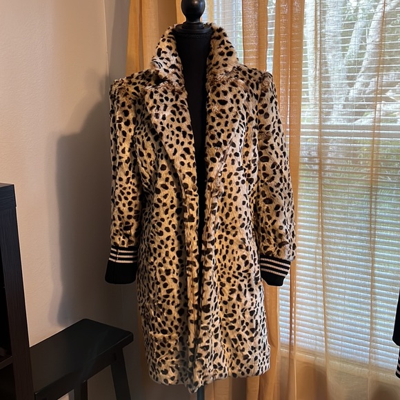 CAbi Faux Fur Coat - Picture 3 of 12